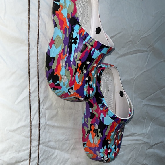 Clogs - Picture 3 of 4